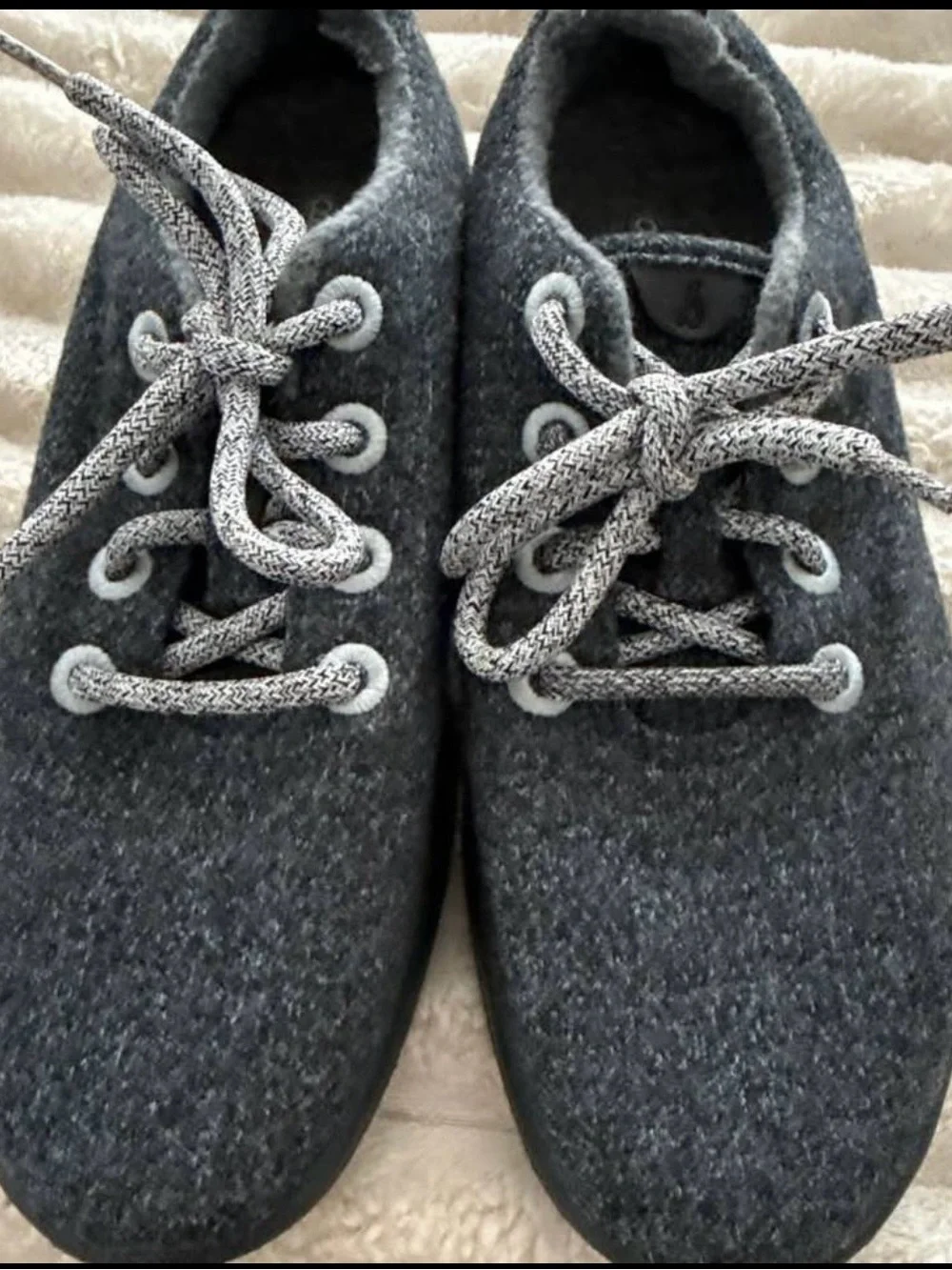 allbirds woman sneakers